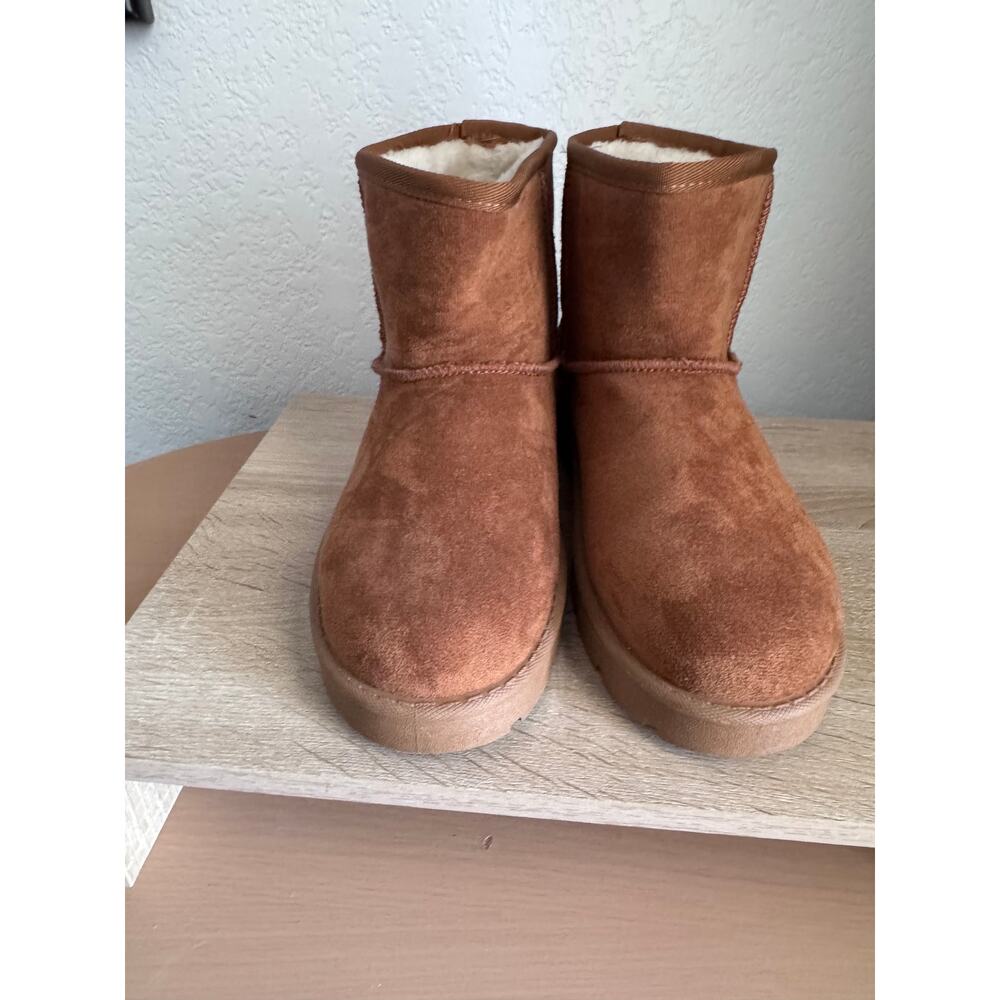 PrettyLittleThing Tan Ankle Boots - Size 6